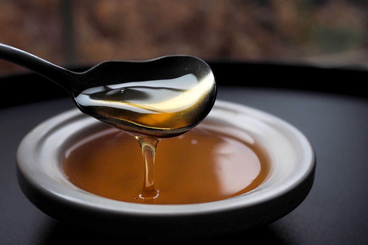 茶桌裂縫用什么膠補(bǔ)，茶桌裂縫用什么膠補(bǔ)好